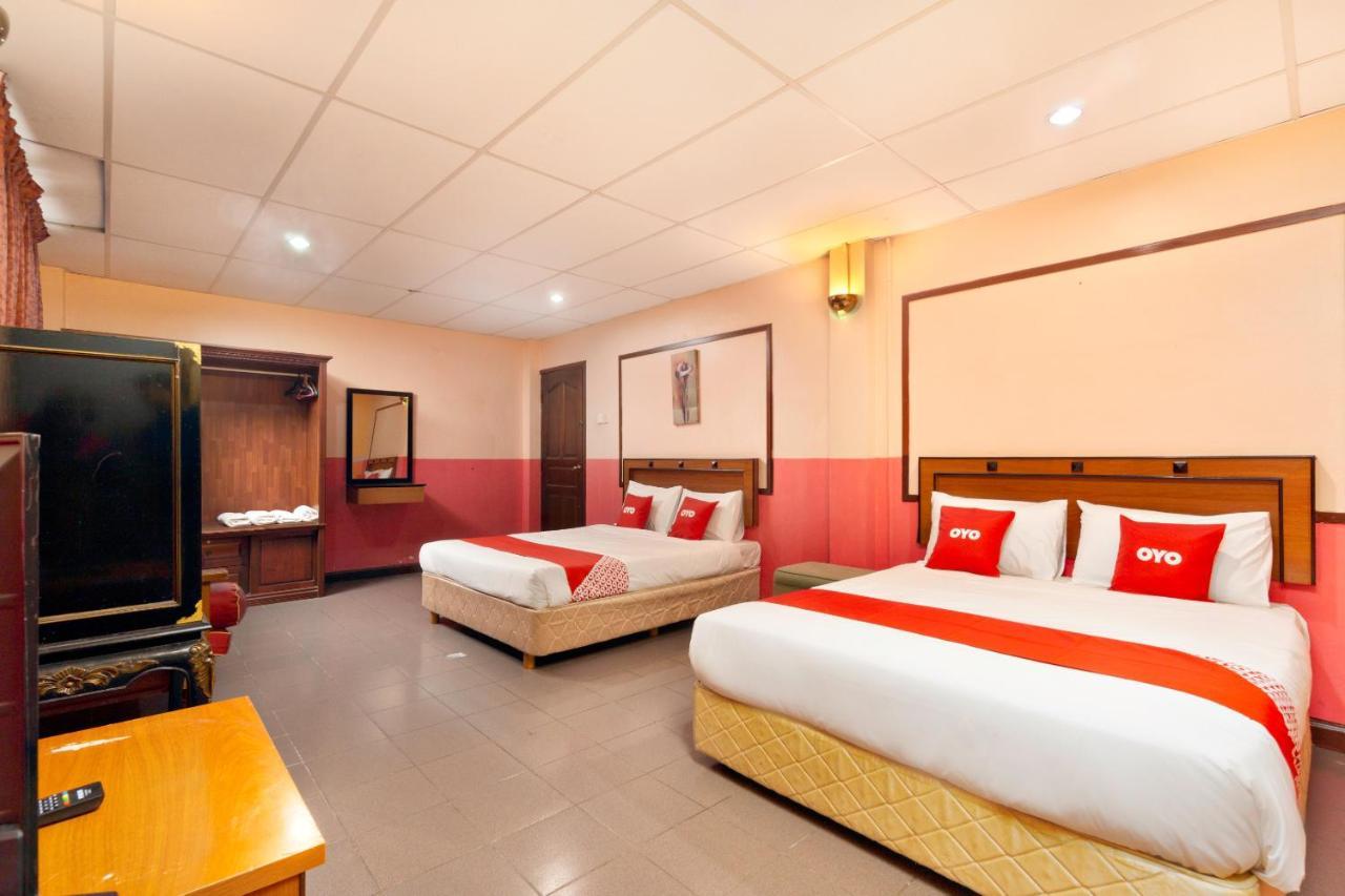 לומוט Hotel Dj Palace מראה חיצוני תמונה