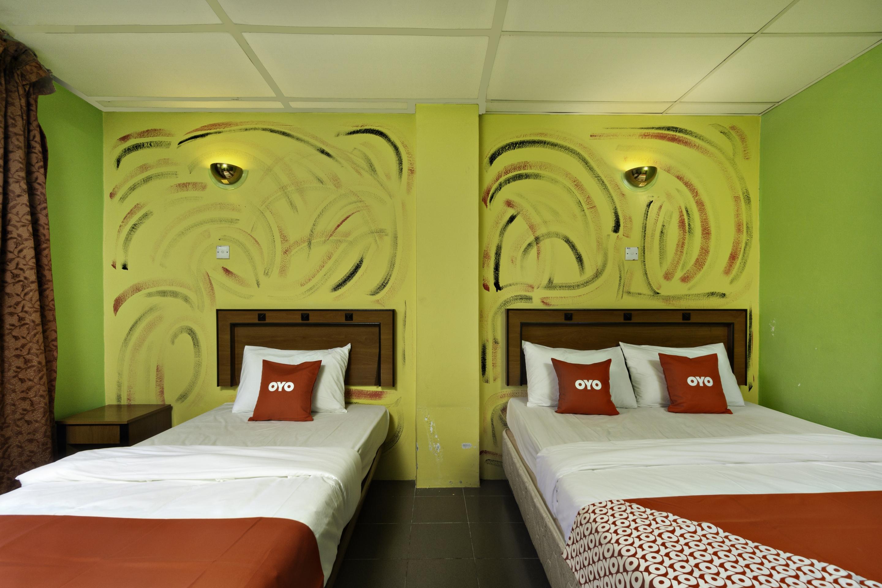 לומוט Hotel Dj Palace מראה חיצוני תמונה