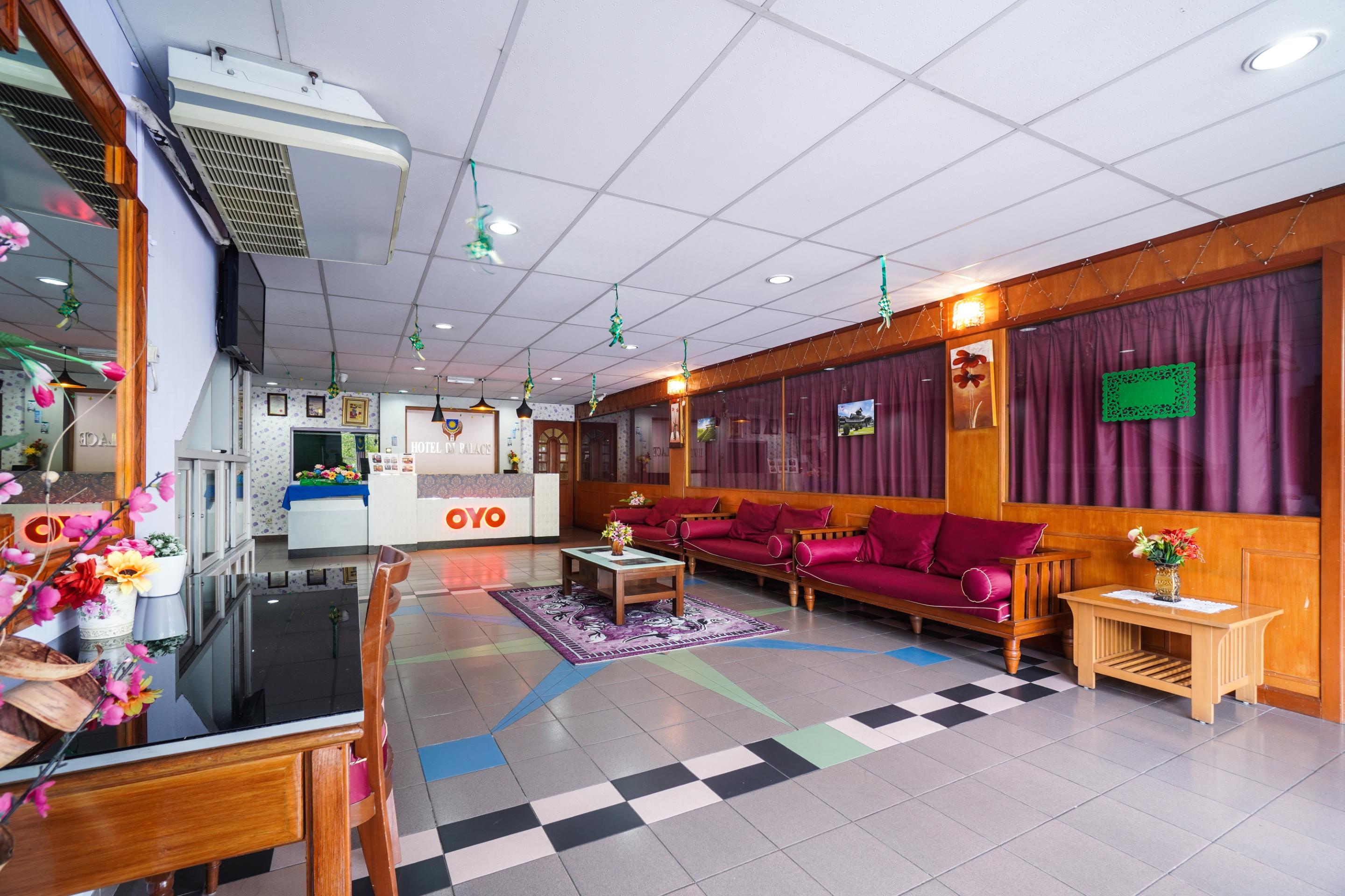 לומוט Hotel Dj Palace מראה חיצוני תמונה