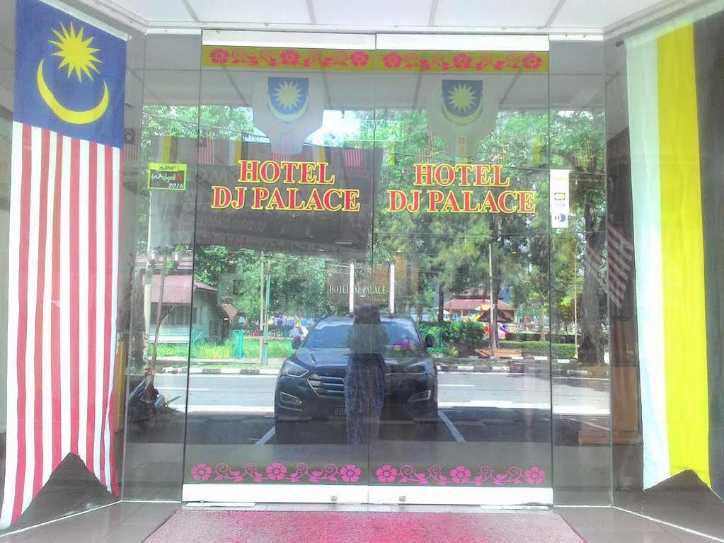 לומוט Hotel Dj Palace מראה חיצוני תמונה