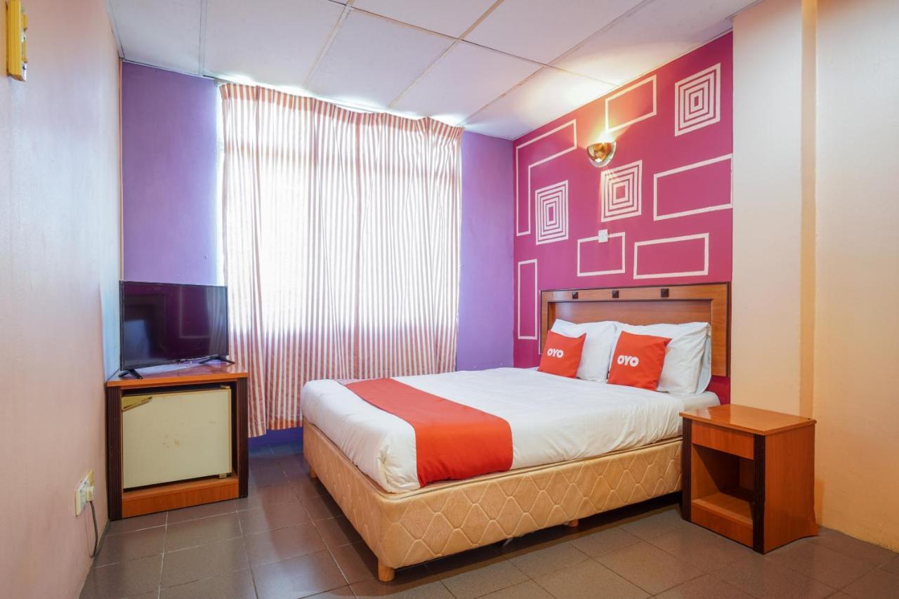 לומוט Hotel Dj Palace מראה חיצוני תמונה